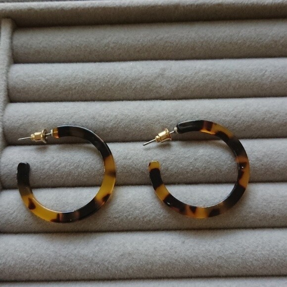Macy's Cellulose Acetate Tortoise Shell Hoop Earrings - Picture 1 of 7